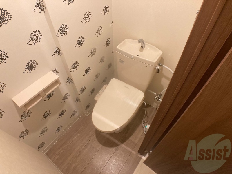 トイレ　こちらはトイレです。清潔感があり、安心して使用できます。