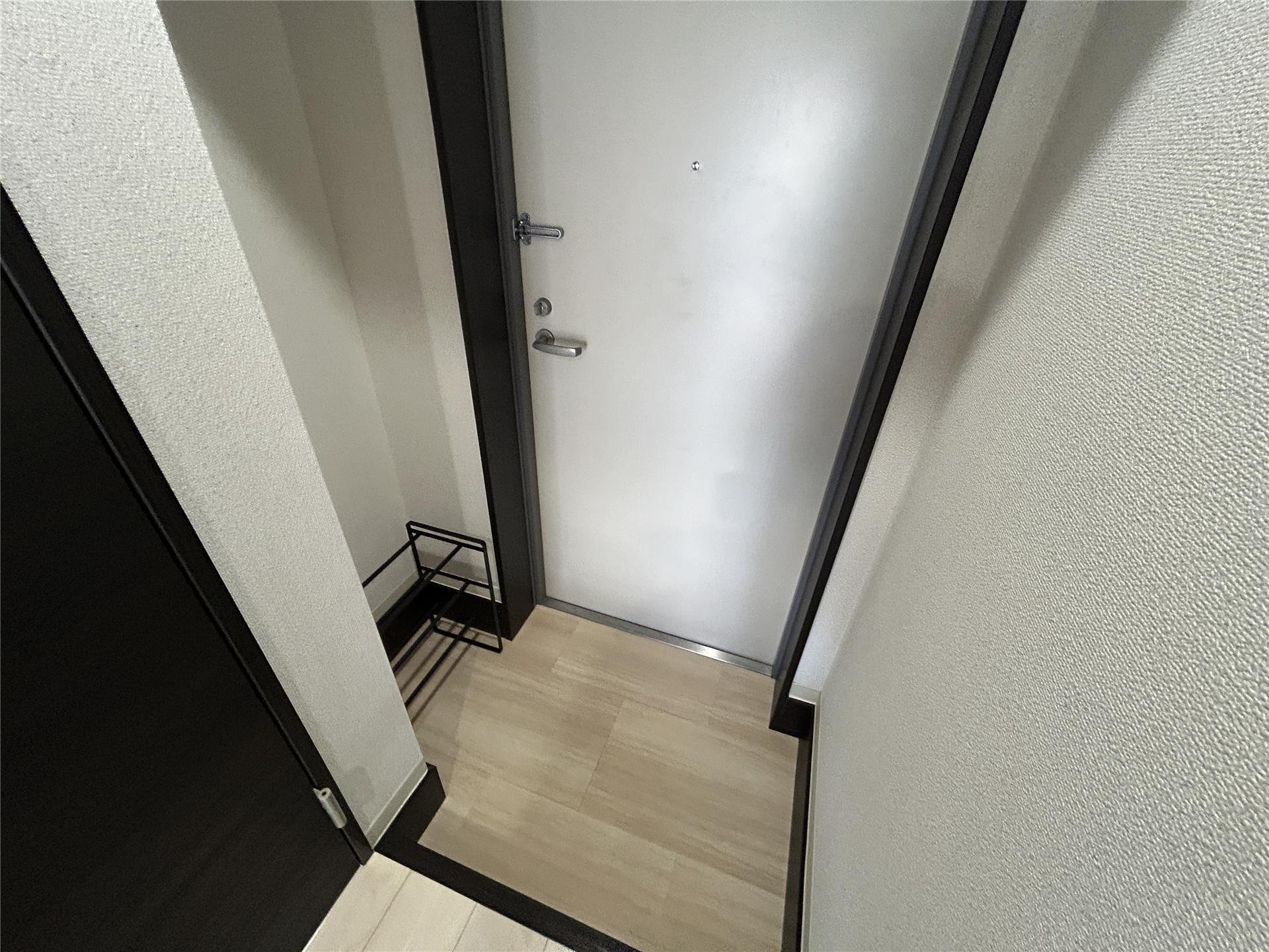 玄関　シューズラック付きの玄関です