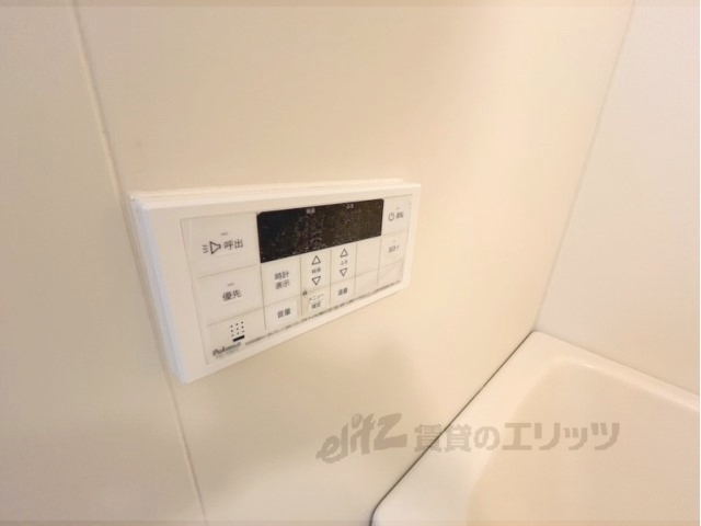 その他設備　給湯器リモコン