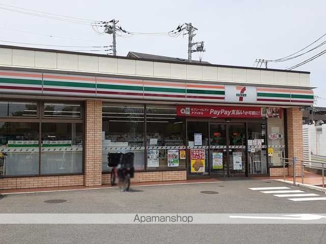コンビニ　セブンイレブン（コンビニ）まで46m