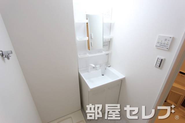 洗面設備　洗髪洗面化粧台。（イメージ写真）