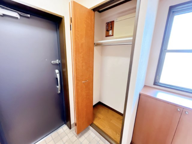 収納　別部屋同一間取りのお写真となります。
