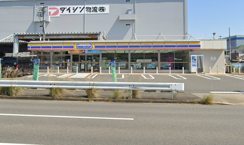 コンビニ　ミニストップ 一宮篭屋店（コンビニ）まで1043m
