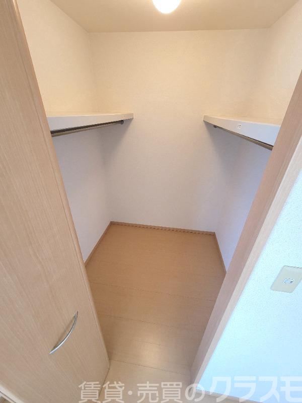 収納　ウォークインクローゼット