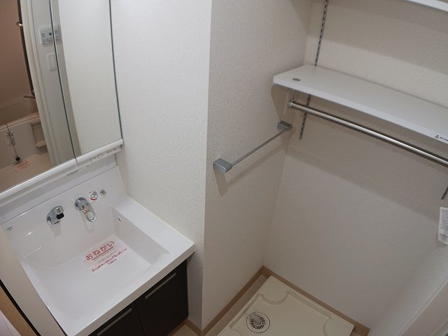 洗面設備　使いやすい洗面所です