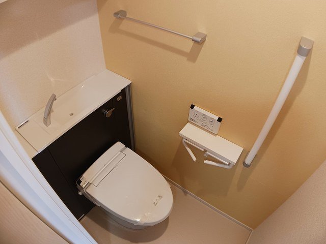 トイレ　シンプルで使いやすいトイレです
