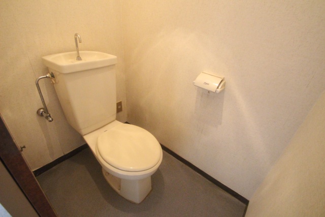 トイレ　別室の参考写真です。※現況優先