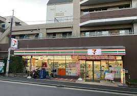 コンビニ　セブンイレブン文京水道1丁目店（コンビニ）まで305m