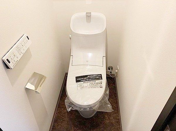 トイレ　※同タイプの別のお部屋です。