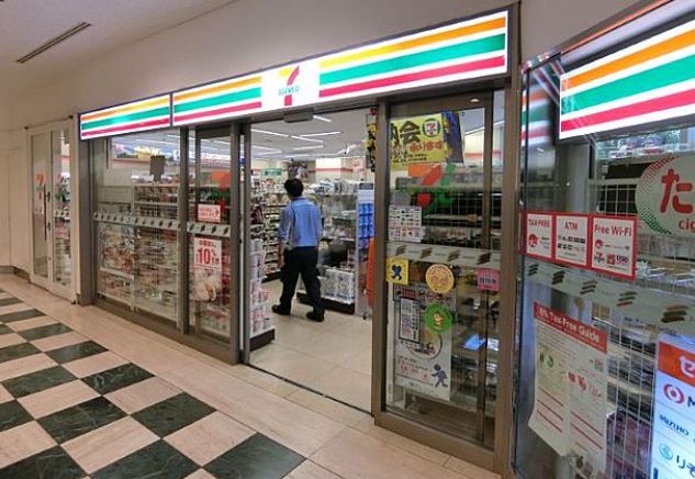 コンビニ　セブンイレブン聖路加タワー店（コンビニ）まで198m