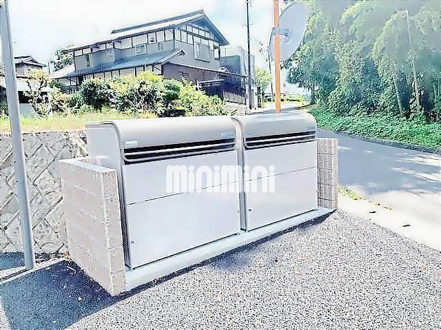 駐車場　※同型タイプの写真