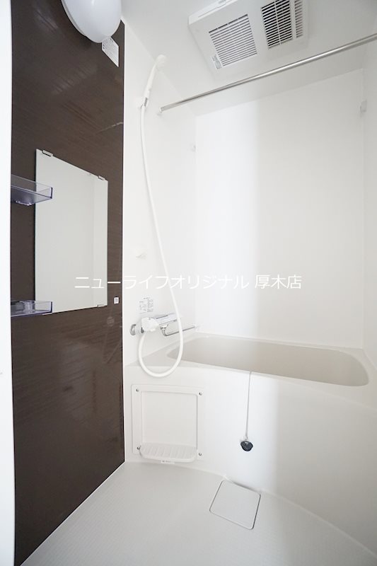 バス・シャワールーム　バス・トイレの独立設計です♪