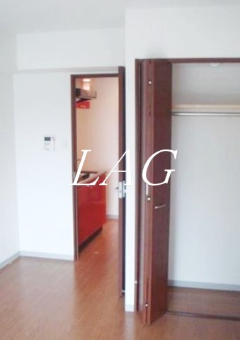 居室・リビング　洋室のお部屋です。（同仕様です。）