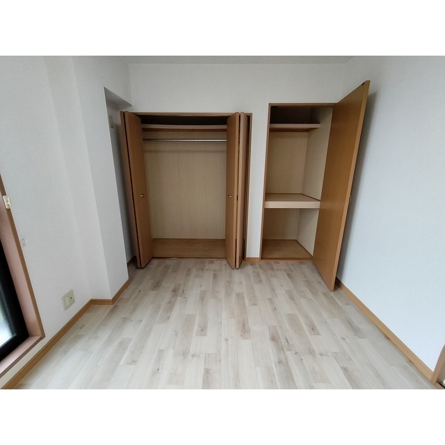 収納　※同型別部屋の写真です。色味等異なる可能性が有ります。