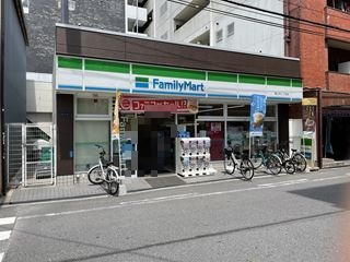 コンビニ　ファミリーマート 島之内二丁目店（コンビニ）まで144m