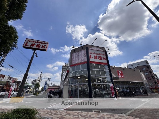 ショッピングセンター　しまむら千躰店（ショッピングセンター）まで377m