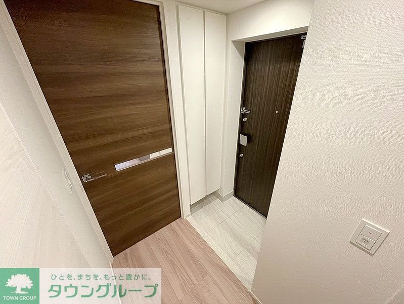 玄関　タウンハウジングレジデンス事業部　恵比寿店・赤坂店までお問…