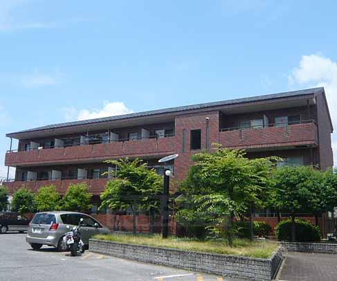 建物外観　ネットはＮＴＴ光　ＫＤＤＩ対応です。