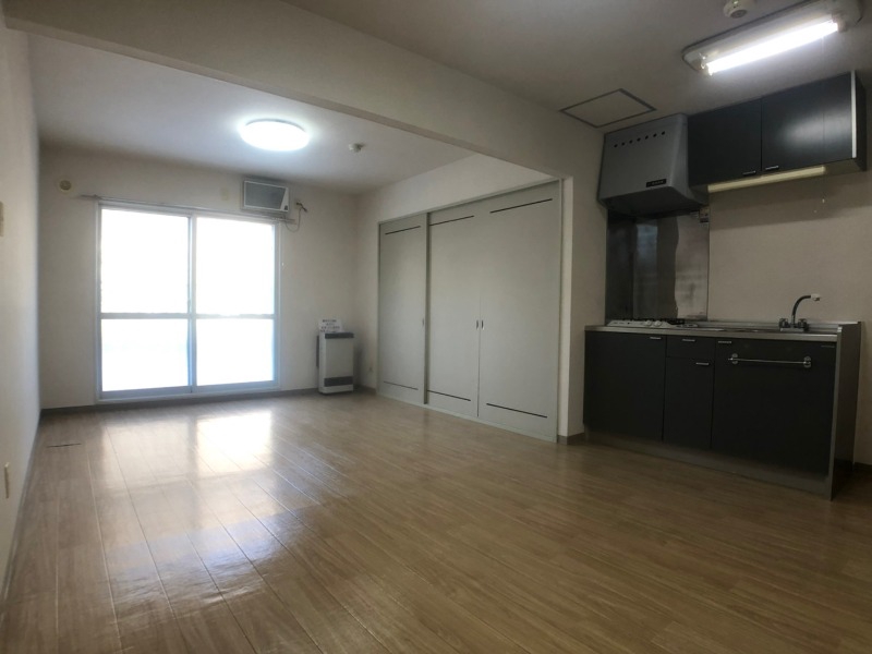 居室・リビング　広くてキレイなお部屋が広がっていて、充実した生活が送れそう。