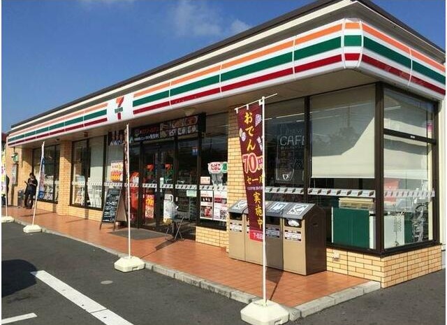 コンビニ　セブンイレブン 社梶原店（コンビニ）まで502m
