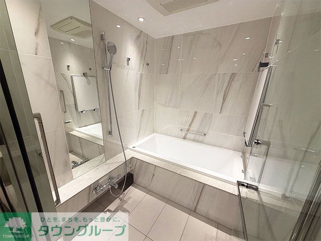 バス・シャワールーム　※写真は同タイプ住戸です。
