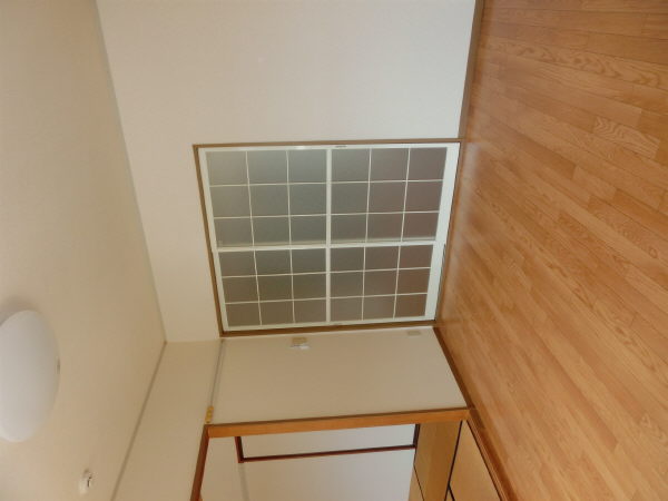 その他部屋・スペース　南側の洋室です。