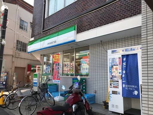 コンビニ　ファミリーマート 北砂五丁目店（コンビニ）まで70m