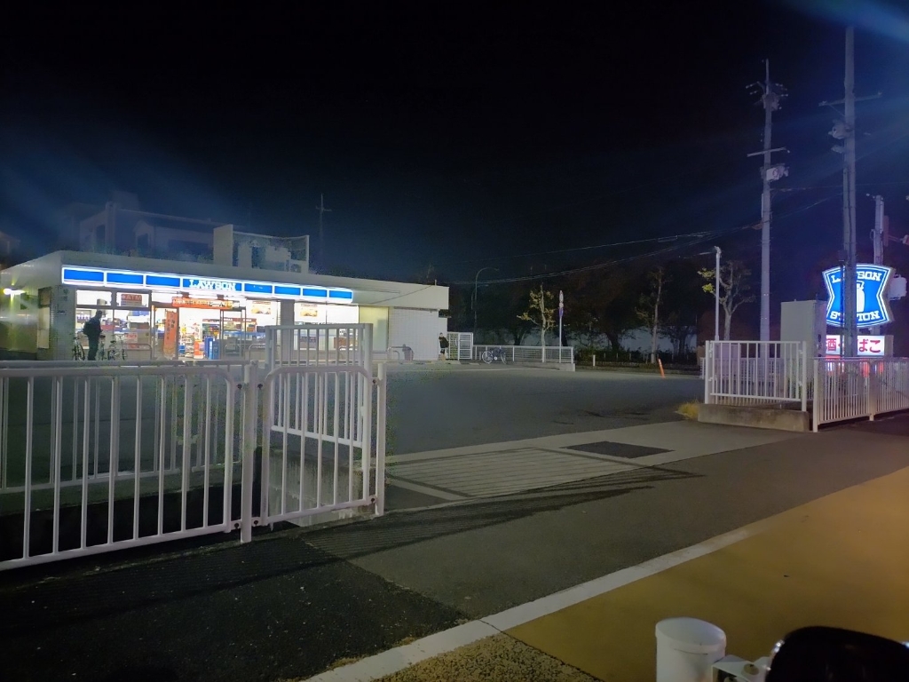 コンビニ　ローソン 尼崎上ノ島店（コンビニ）まで81m