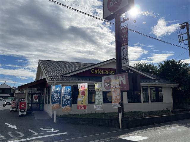 飲食店　ガスト船橋宮本店（飲食店）まで476m