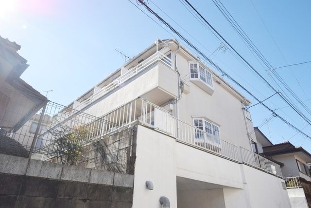 建物外観　★明星大学までも至近です★