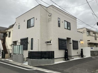 建物外観　落ち着いた雰囲気。