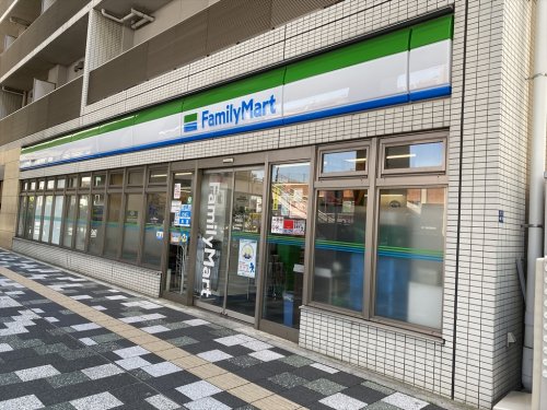 コンビニ　ファミリーマート 新板橋店（コンビニ）まで164m