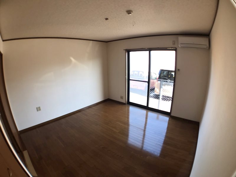 居室・リビング　写真は他の部屋です