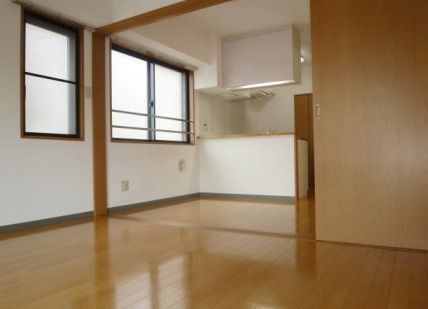 居室・リビング　写真は同タイプ住居です。