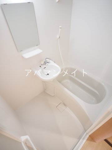 バス・シャワールーム　使いやすいお風呂です