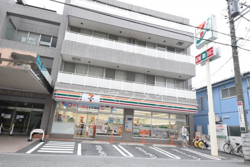 コンビニ　セブンイレブン横浜戸塚汲沢１丁目店（コンビニ）まで664m