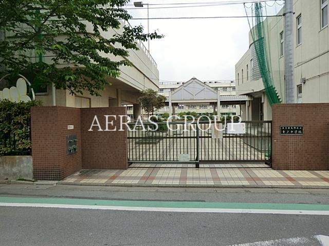 中学校　葛飾区立青戸中学校（中学校）まで466m