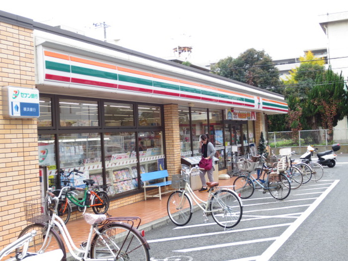 コンビニ　セブンイレブン川崎京町1丁目店（コンビニ）まで84m
