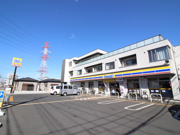 コンビニ　ミニストップ（コンビニ）まで120m