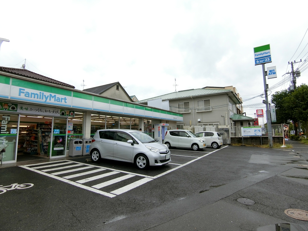 コンビニ　ファミリーマート 富田林津々山台店（コンビニ）まで130m