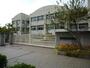 中学校　富田林市立明治池中学校（中学校）まで653m