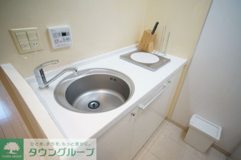 キッチン　同じ間取りの別部屋写真