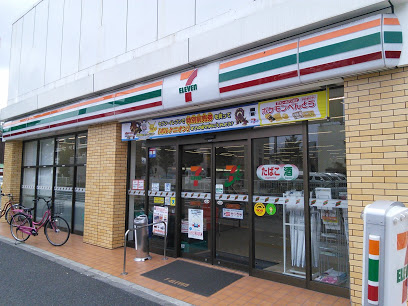 コンビニ　セブンイレブン（コンビニ）まで469m