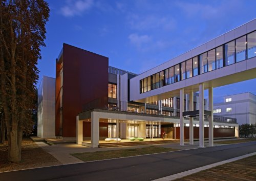 大学・短大　北里大学薬学部 白金キャンパス（大学・短大）まで688m