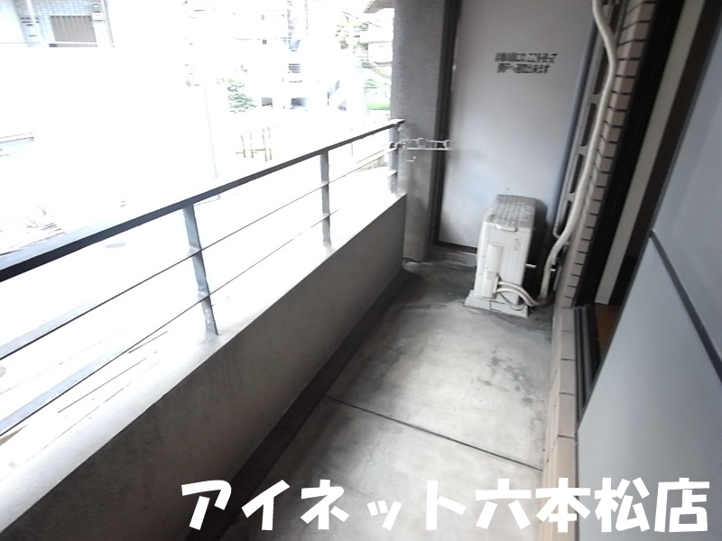 バルコニー　お洗濯物はこちらです。