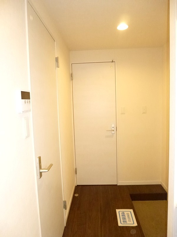玄関　別部屋同間取