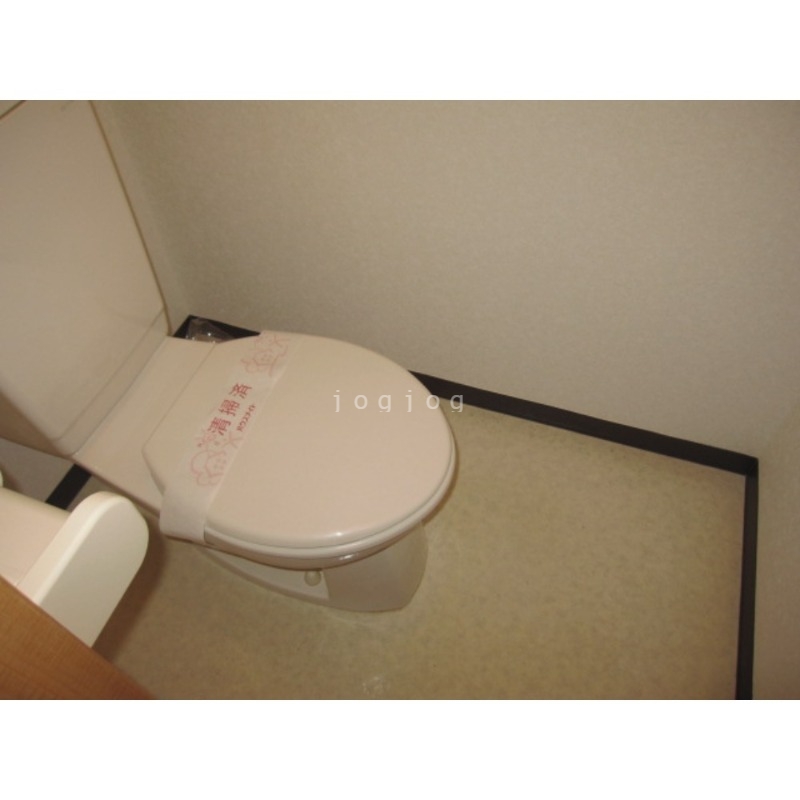 トイレ　当社サービスセンターで温水洗浄便座の設置承ります★