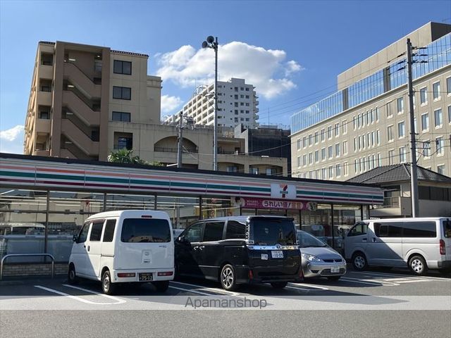 コンビニ　セブンイレブン町田街道鶴間店（コンビニ）まで709m