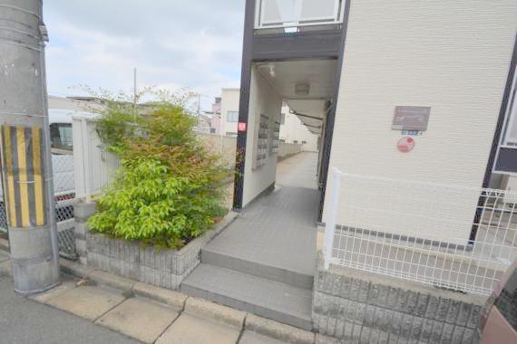 エントランス　綺麗なエントランスです。