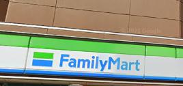 コンビニ　ファミリーマート 昭和通四丁目店（コンビニ）まで34m
